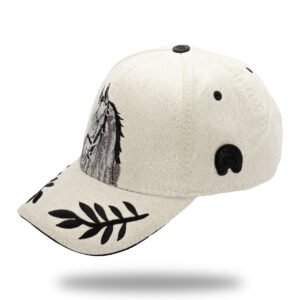 Gorra en Tela Gris Claro Bordado Gris Negro