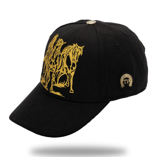 Gorra en Tela Negro Bordado Dorado
