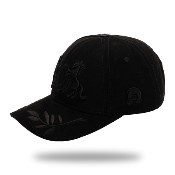 Gorra en Micro Fibra Negro Bordado Negro